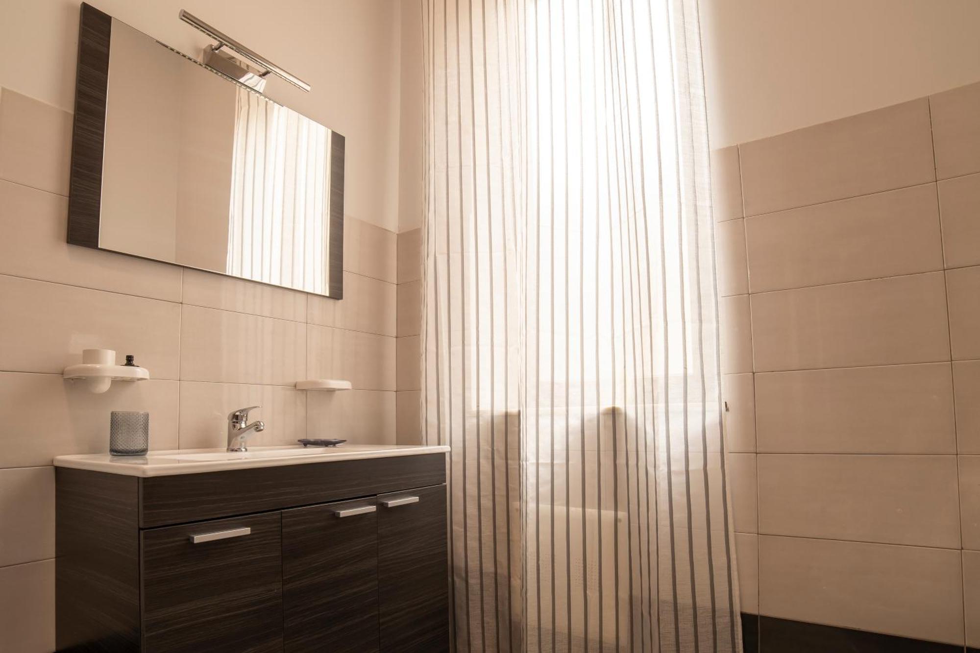 Centro Stazione Aeroporto Wi-Fi&Self Check-In Apartment Palermo Exterior photo